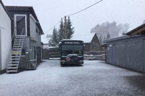 Yellotools Infoliner Bus im Schnee